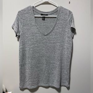 Forever 21 gray casual v-neck tee size M